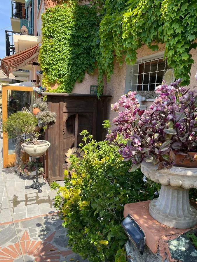 Hotel Villa Belvedere Bonassola 3*,