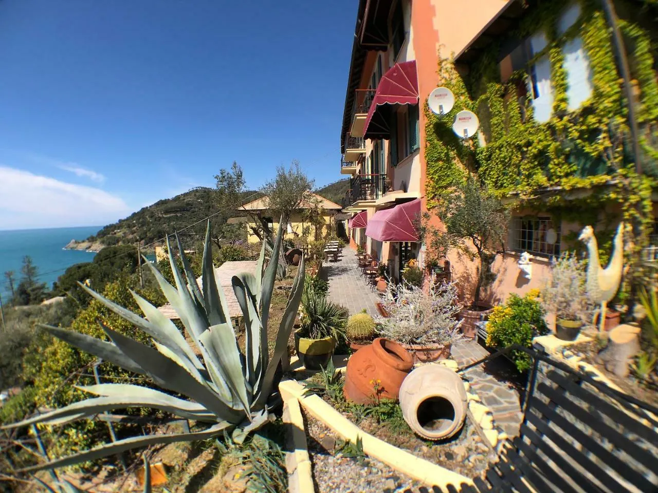 Hotel Villa Belvedere Bonassola 3*,